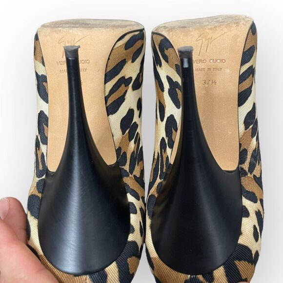 Giuseppe Zanotti Leopard Print Canvas Peep Toe Pumps 37.5 w/ dustbag - Picture 8 of 11
